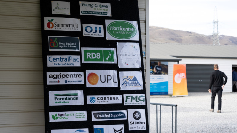 Sponsors Young Growers.Credit Clare Toia Bailey.image central.Group 14